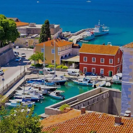 Sonnenliebe Mit Pool Bei Zadar Tatil Evi