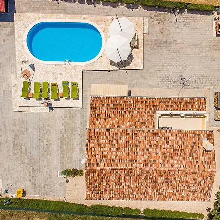 Tatil Evi Sonnenliebe Mit Pool Bei Zadar *
