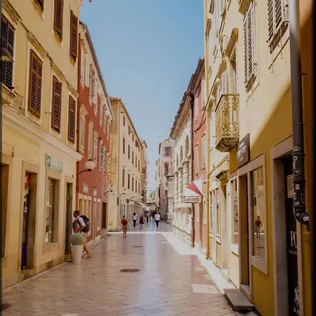 Sonnenliebe Mit Pool Bei Zadar בית נופש Radovin