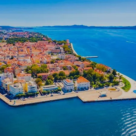 Sonnenliebe Mit Pool Bei Zadar בית נופש