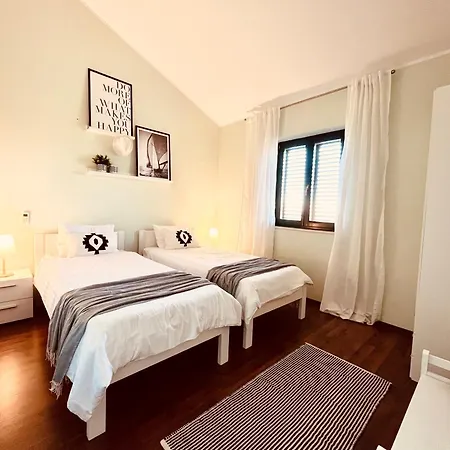 Sonnenliebe Mit Pool Bei Zadar בית נופש