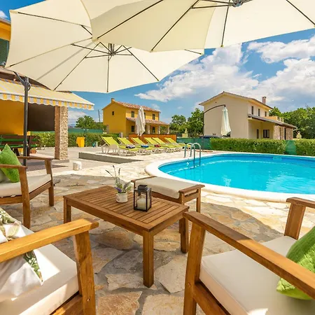 Sonnenliebe Mit Pool Bei Zadar * Radovin