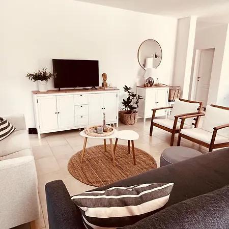 Sonnenliebe Mit Pool Bei Zadar בית נופש Radovin