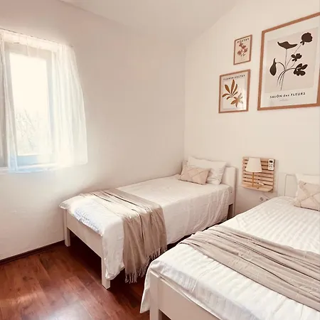 Sonnenliebe Mit Pool Bei Zadar בית נופש Radovin