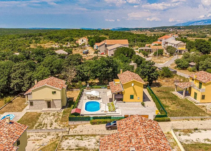 Sonnenliebe Mit Pool Bei Zadar Ferienhaus
